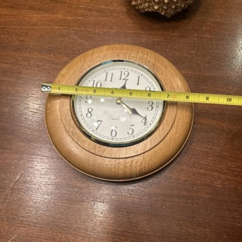 Vintage Ingraham 8.5in Quartz Wall Clock Brown Wood Frame Tested and Working